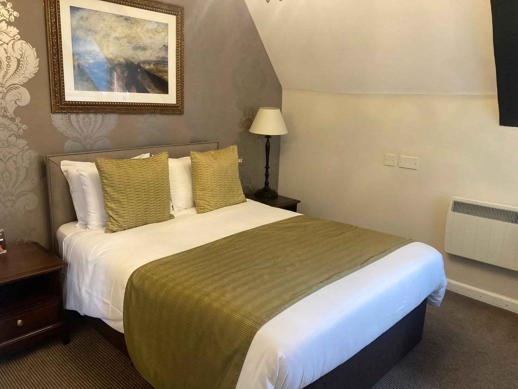 Saracens Head Hotel By Greene King Inns Towcester Esterno foto