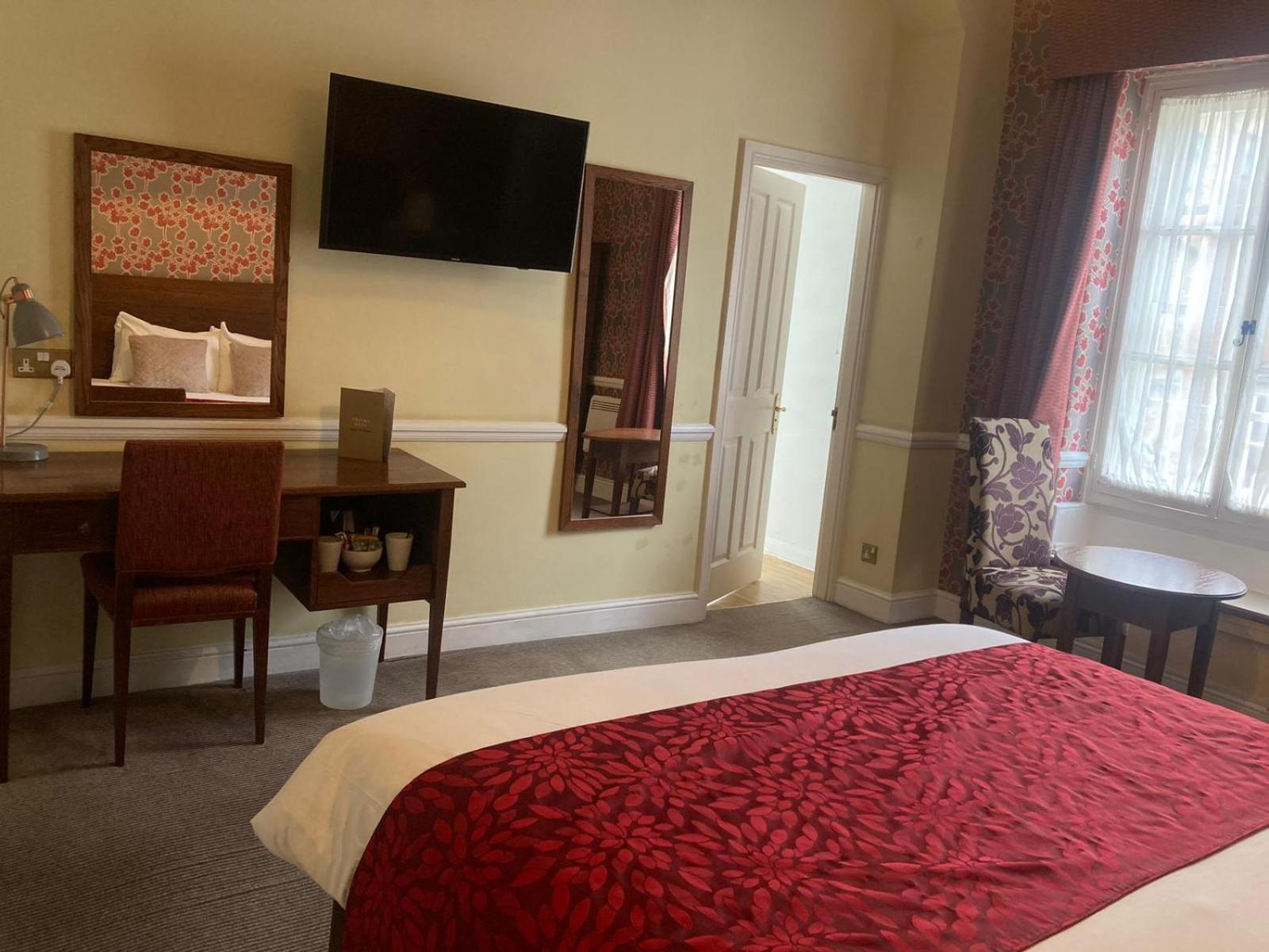 Saracens Head Hotel By Greene King Inns Towcester Esterno foto