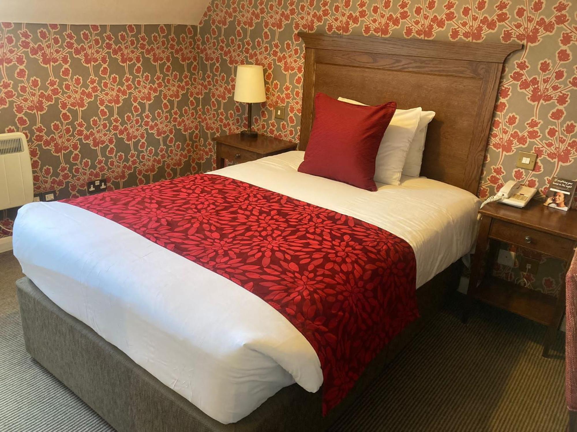 Saracens Head Hotel By Greene King Inns Towcester Esterno foto