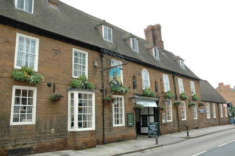 Saracens Head Hotel By Greene King Inns Towcester Esterno foto