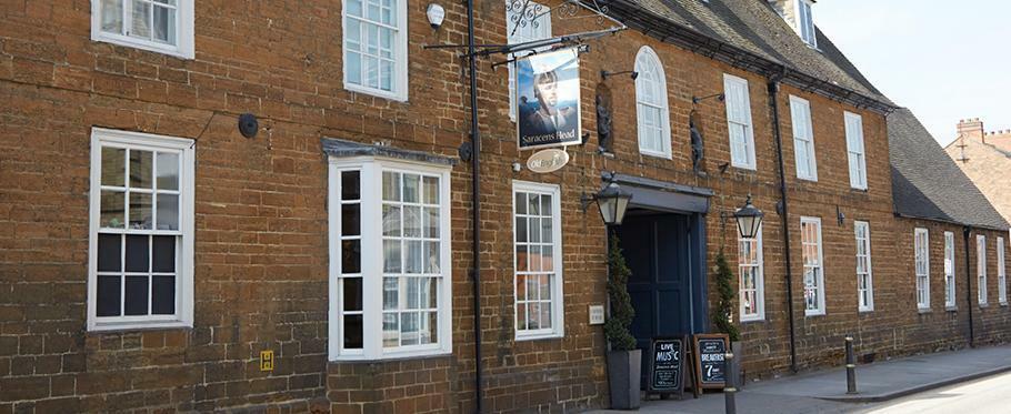 Saracens Head Hotel By Greene King Inns Towcester Esterno foto